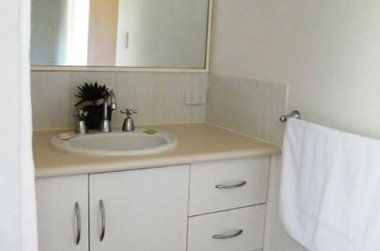 Clarks Beach Apartment - Port Augusta Accommodation 2