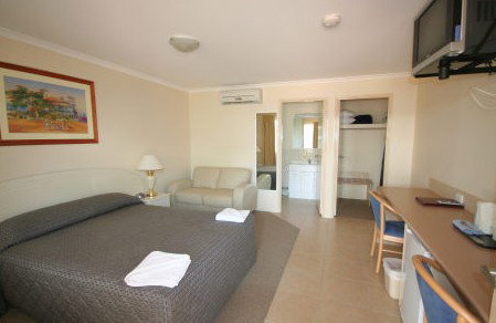 Chinchilla Palms Motor Inn - Port Augusta Accommodation 1