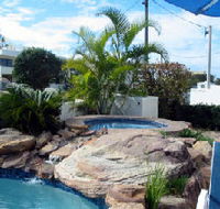 Estoril On Moffat Holiday Apartments