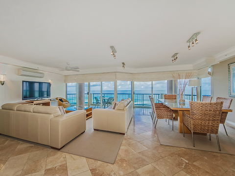 AA Oceana On Broadbeach - Port Augusta Accommodation 12