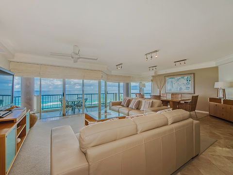 AA Oceana On Broadbeach - Port Augusta Accommodation 14