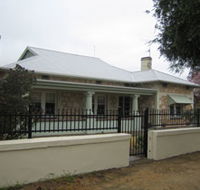 Naracoorte Cottages - MacDonnell House - Port Augusta Accommodation