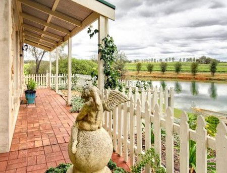 Stonewell Cottages And Vineyards - Port Augusta Accommodation 2