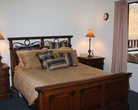 River Shack Rentals - The River Classic - Port Augusta Accommodation 3