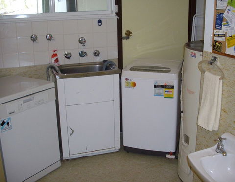 Riverfront Holiday House - Port Augusta Accommodation 1