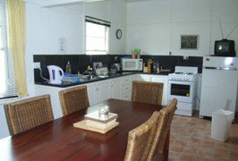 Giants' Table And Cottages - Port Augusta Accommodation 3