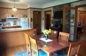 Hartzview Vineyard Homestead - Port Augusta Accommodation 5