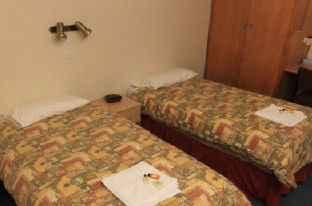 Lake Pedder Chalet - Port Augusta Accommodation 1