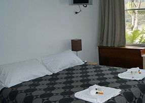 Lake Pedder Chalet - Port Augusta Accommodation 3