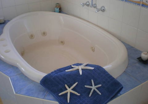 A Blue Point House Jervis Bay - Port Augusta Accommodation 2