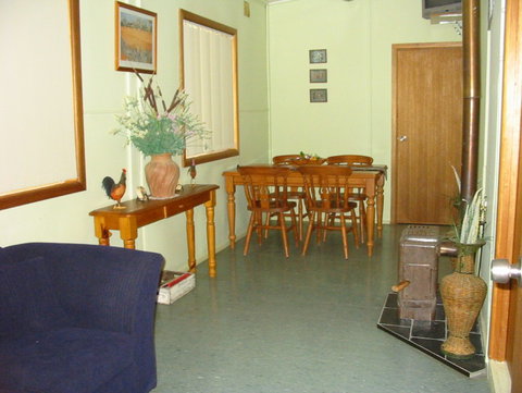 Bokhara Hutz - Port Augusta Accommodation 2