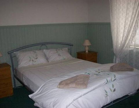 Riverland Holiday Cottage - Port Augusta Accommodation 2