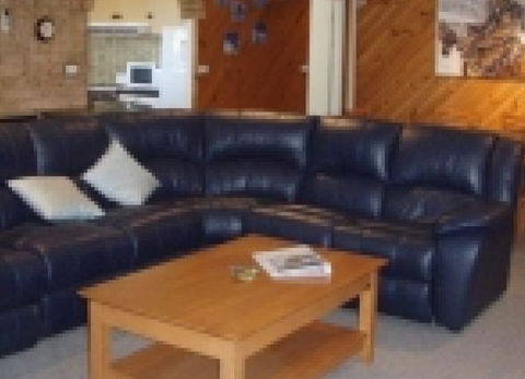 Aviemore 4 - Port Augusta Accommodation 2