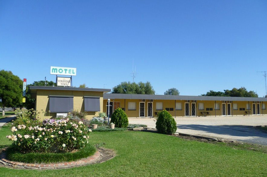 Lockhart NSW Port Augusta Accommodation