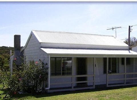 Catho Cottage At Catherine Hill Bay - Port Augusta Accommodation 4