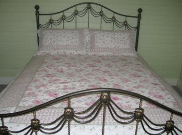 Camelot Retreat - Port Augusta Accommodation 0