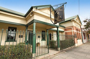 The Old George And Dragon Guesthouse - Port Augusta Accommodation 1
