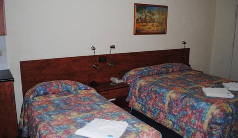 Amber Court Coonabarabran - Port Augusta Accommodation 4