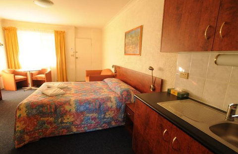 Amber Court Coonabarabran - Port Augusta Accommodation 5