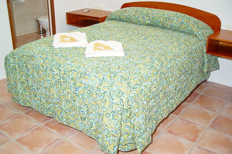 R & R @ Woodgate Beach - Port Augusta Accommodation 0