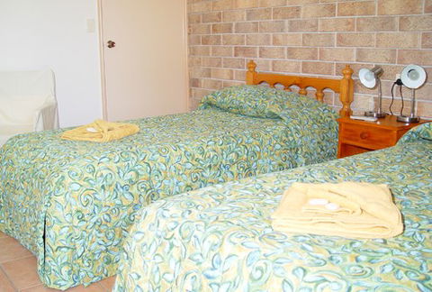 R & R @ Woodgate Beach - Port Augusta Accommodation 3