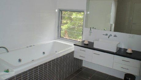 Twin Falls Retreat - Port Augusta Accommodation 0