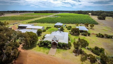 Adinfern Estate - Port Augusta Accommodation 3