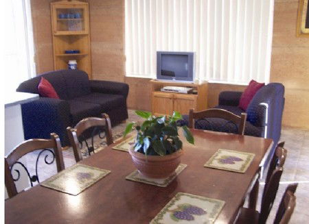 Adinfern Estate - Port Augusta Accommodation 1