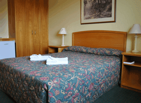 Meadowbrook Hotel