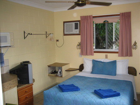 Paradise Court Holiday Units - Port Augusta Accommodation 3