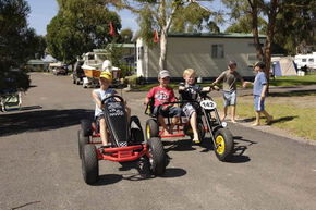 Sapphire Sun Holiday Village - Port Augusta Accommodation 3