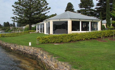 The Douglas - Port Augusta Accommodation 1