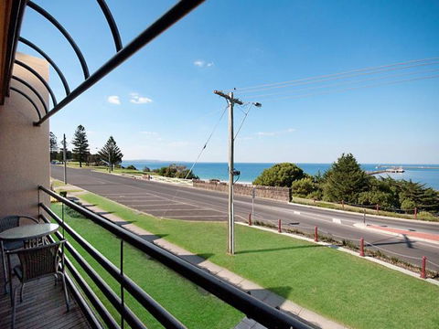 Centreport Units - Port Augusta Accommodation 1