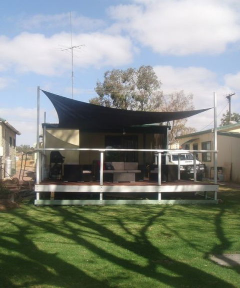 Eleven From The Left - Port Augusta Accommodation 2