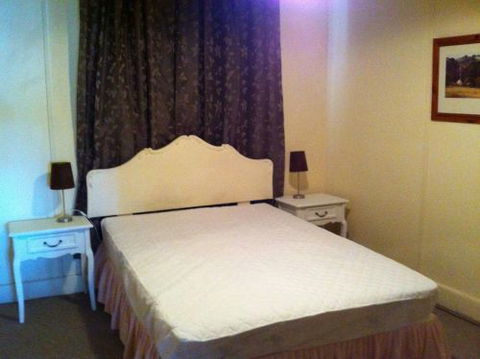 Eleven From The Left - Port Augusta Accommodation 5