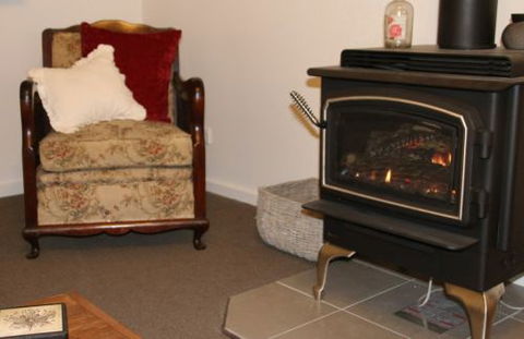 Donkey Tales Farm Cottages - Port Augusta Accommodation 4
