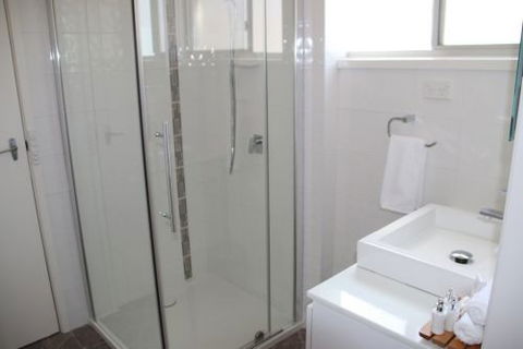 Donkey Tales Farm Cottages - Port Augusta Accommodation 5