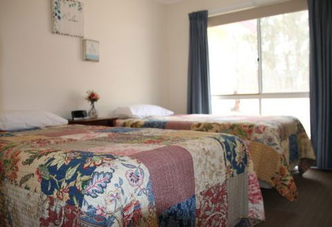 Donkey Tales Farm Cottages - Port Augusta Accommodation 8