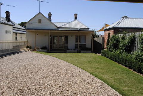 Sabina On Little Myers - Port Augusta Accommodation 8