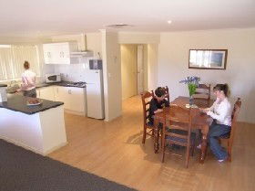 Copper Cove Holiday Villas - Port Augusta Accommodation 0