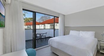 Terrigal Pacific Coastal Retreat - Port Augusta Accommodation 13