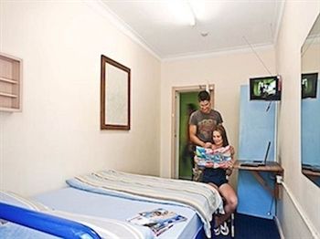 Funk House Backpackers - Port Augusta Accommodation 4