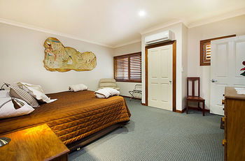 Artisan Spa Views - Port Augusta Accommodation 4