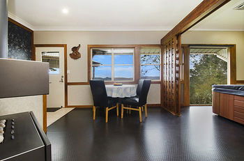 Artisan Spa Views - Port Augusta Accommodation 12