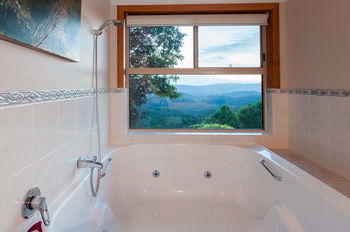 Artisan Spa Views - Port Augusta Accommodation 17