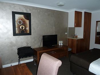 McNevin's Tamworth Motel - Port Augusta Accommodation 0