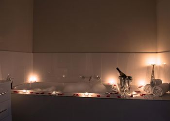 De'Vine Escape - Port Augusta Accommodation 7