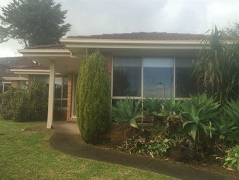 Australian Home Away @ East Doncaster Andersons Creek 1 - Port Augusta Accommodation 8