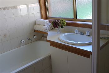 Australian Home Away @ Doncaster Andersons Creek 2 - Port Augusta Accommodation 0