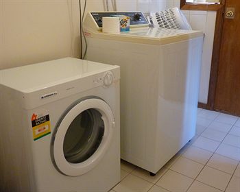 Australian Home Away @ Doncaster Andersons Creek 2 - Port Augusta Accommodation 2